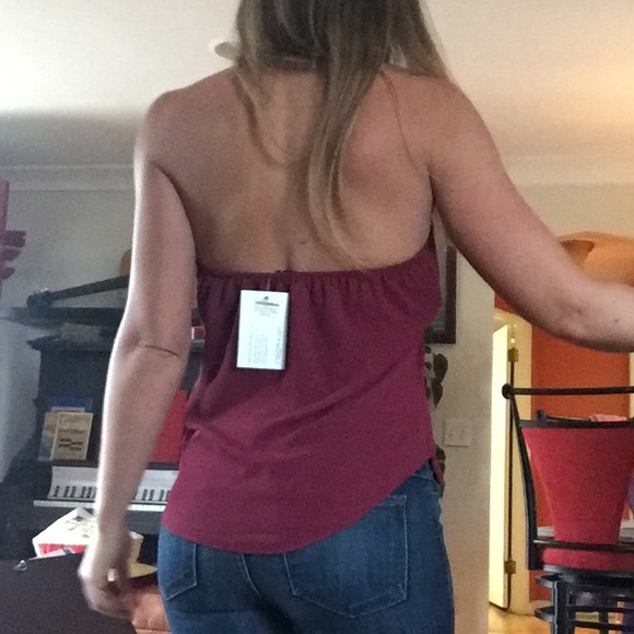 Pretty Halter - Picture 2 of 4